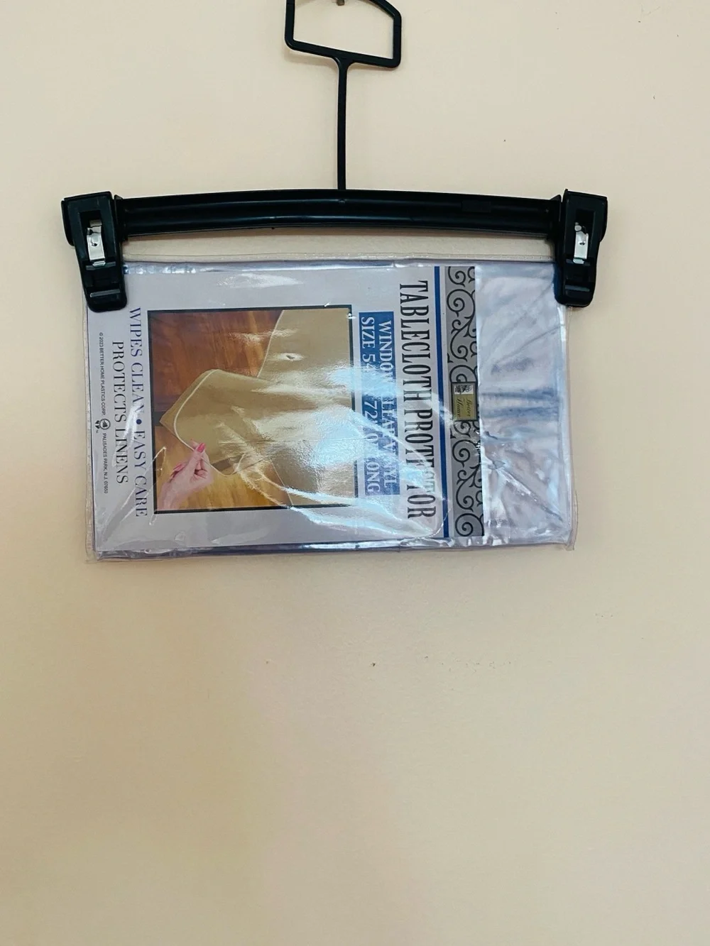 Tablecloth protector
